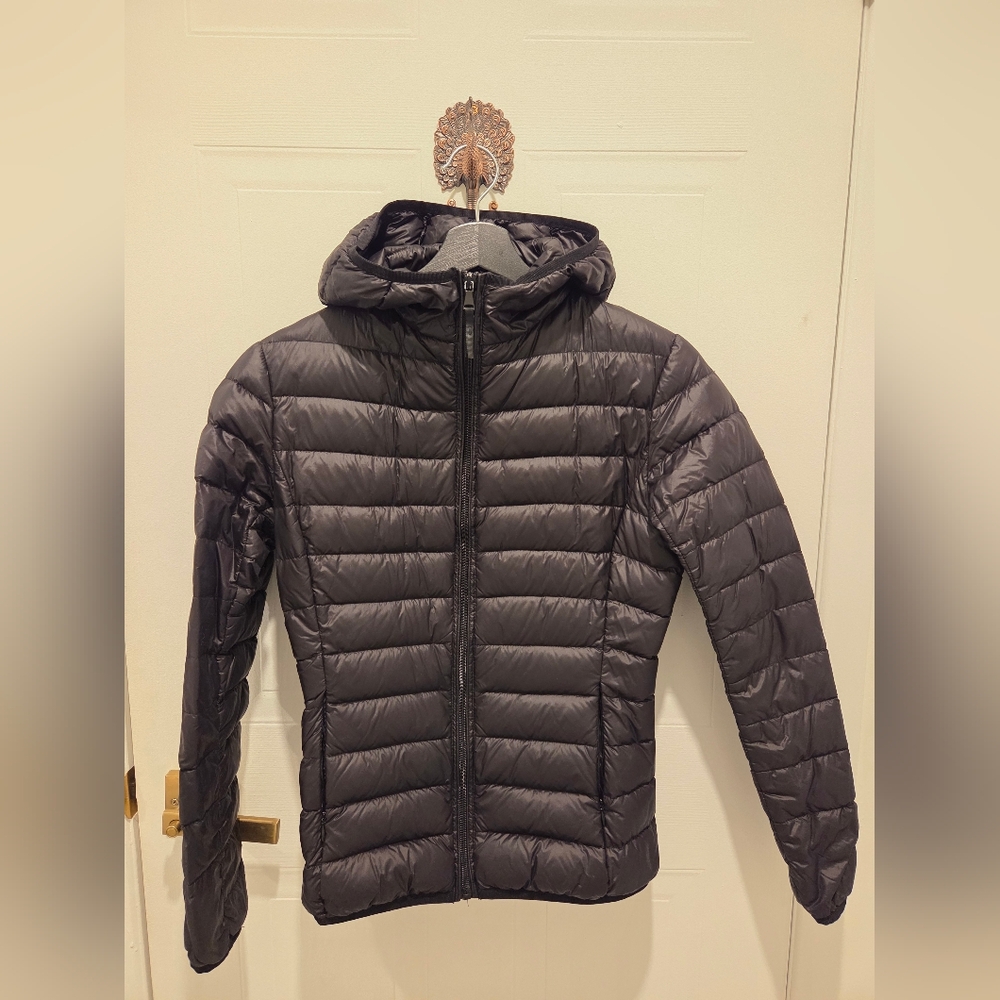 Women's Black Puffer Jacket